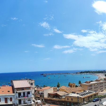 شقة A Casa Dei Nonni جيارديني ناكسوس المظهر الخارجي الصورة